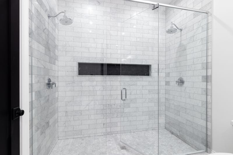 Multi-Row Glass Shower Design